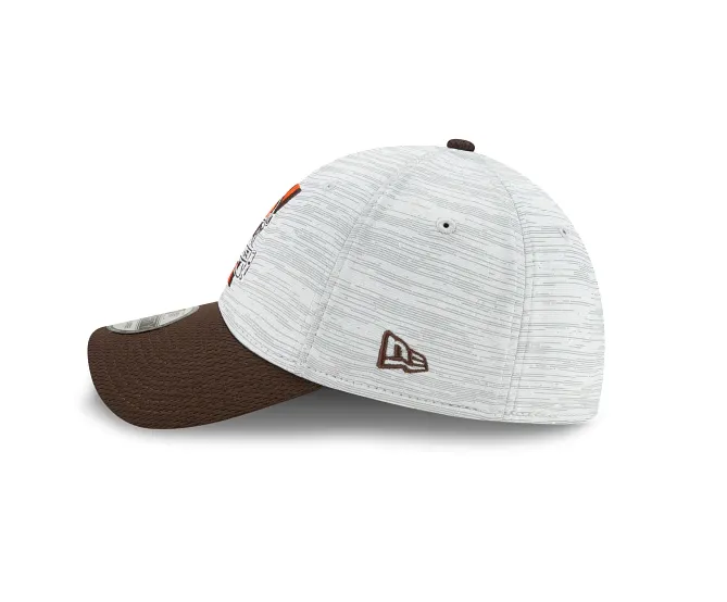 Cleveland Browns 2021 Training Camp On Field Gray/Brown New Era 39THIRTY Flex Fit Hat