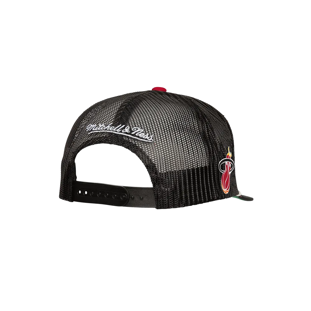 Mitchell & Ness Miami HEAT Wade Trucker Snapback