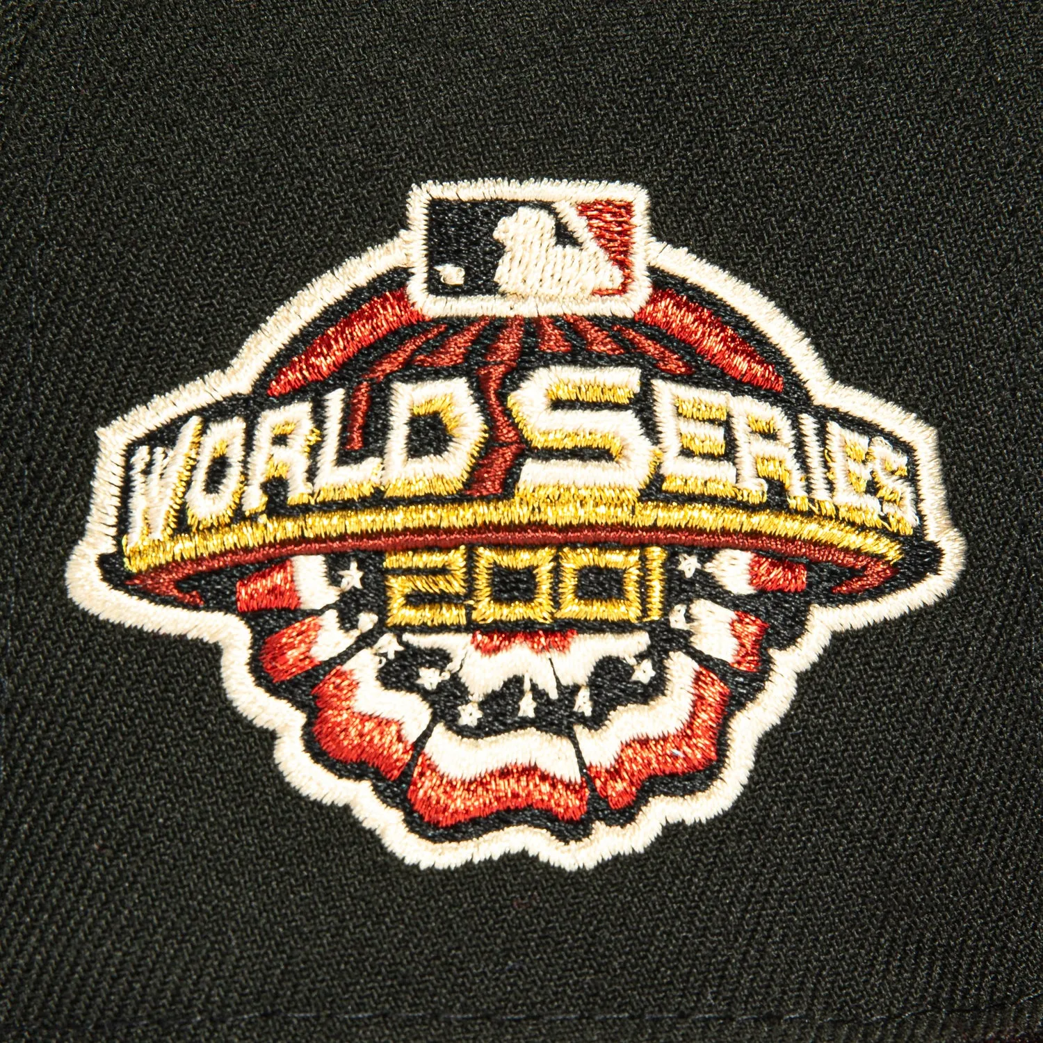 New Era 59Fifty Arizona Diamondbacks 2001 World Series Patch D Hat - Black. Red
