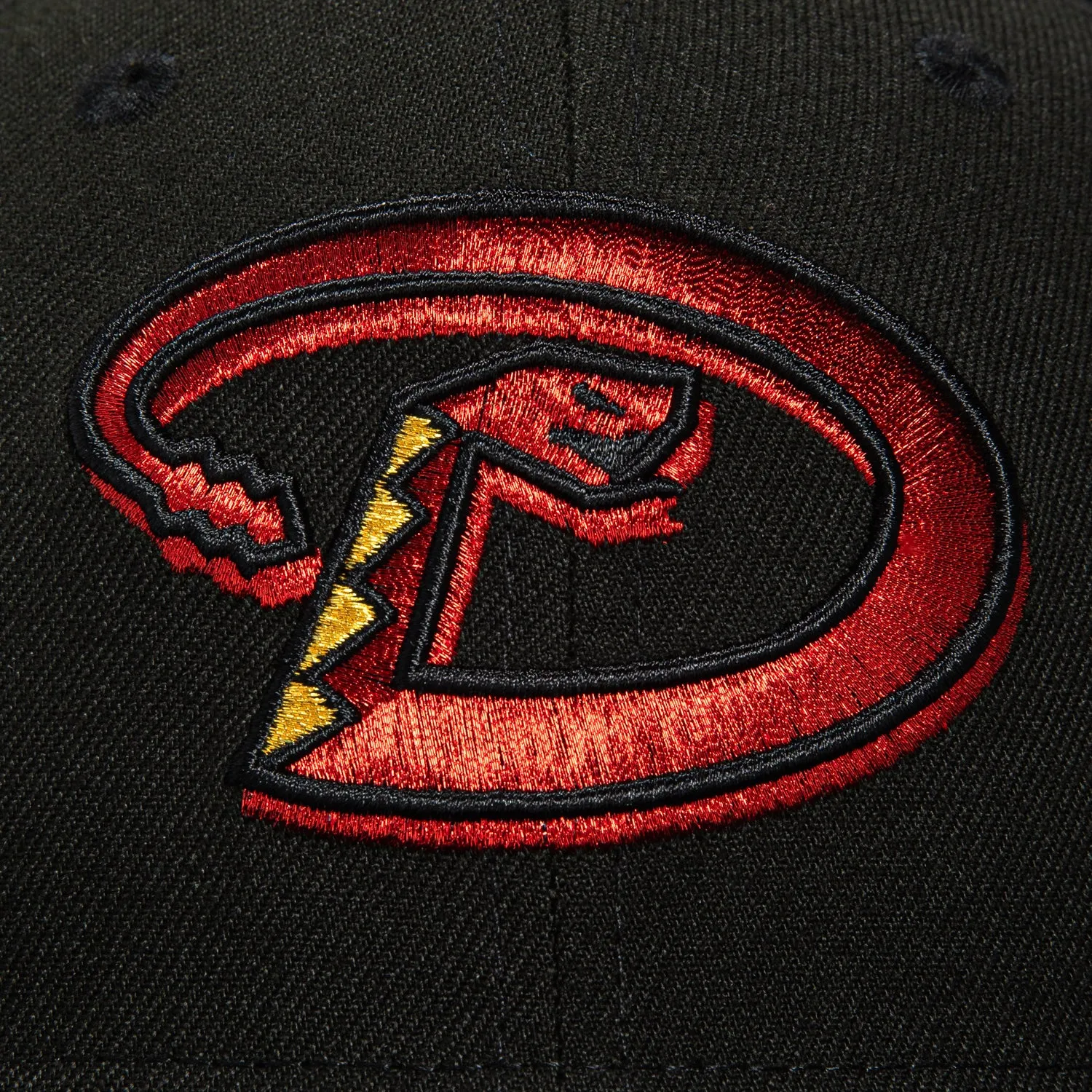New Era 59Fifty Candy Apple Arizona Diamondbacks 2001 World Series Patch D Hat - Black. Red