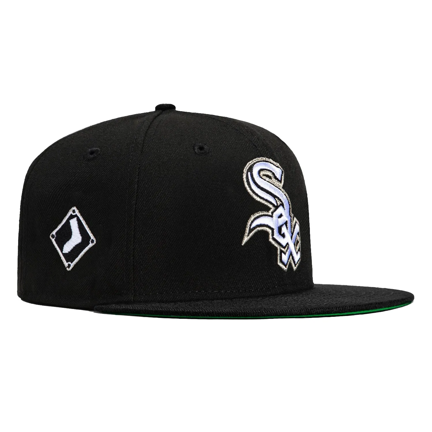 New Era 59Fifty Chicago White Sox Alternate Logo Patch Hat - Black, Metallic Silver