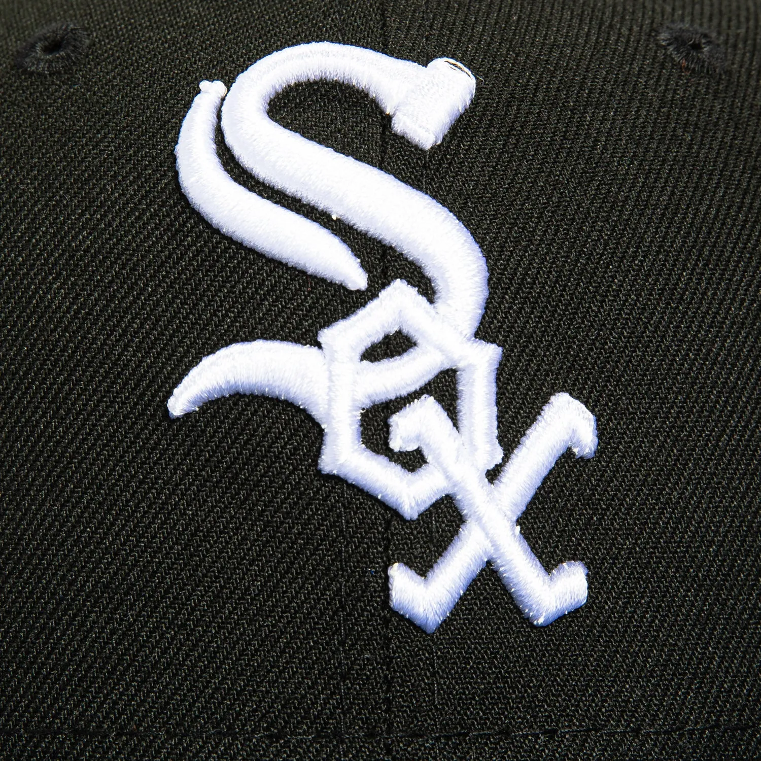 New Era 59Fifty Chicago White Sox Hat - Black. Royal. White