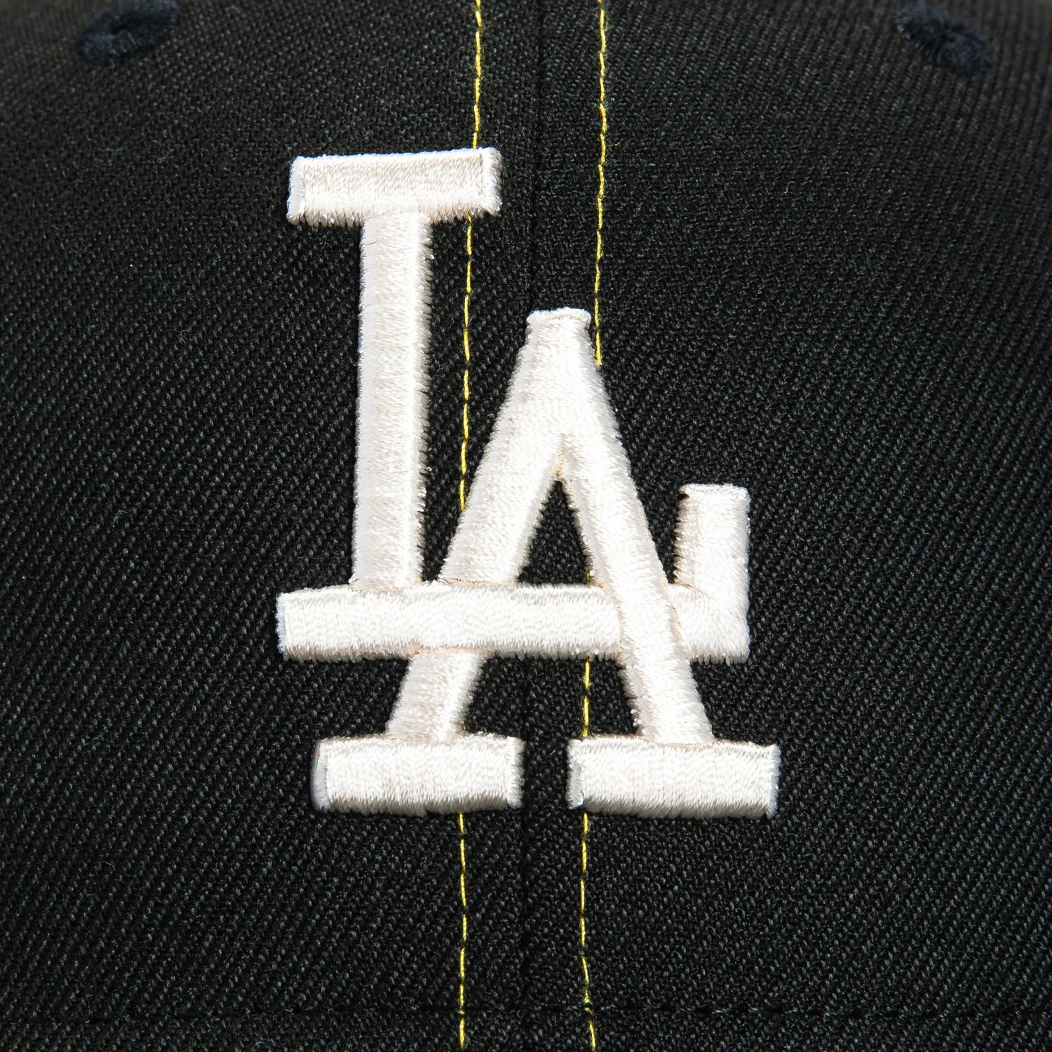 New Era 59Fifty Contrast Stitch Los Angeles Dodgers 1988 World Series Patch Trucker Hat - Black, White, Gold