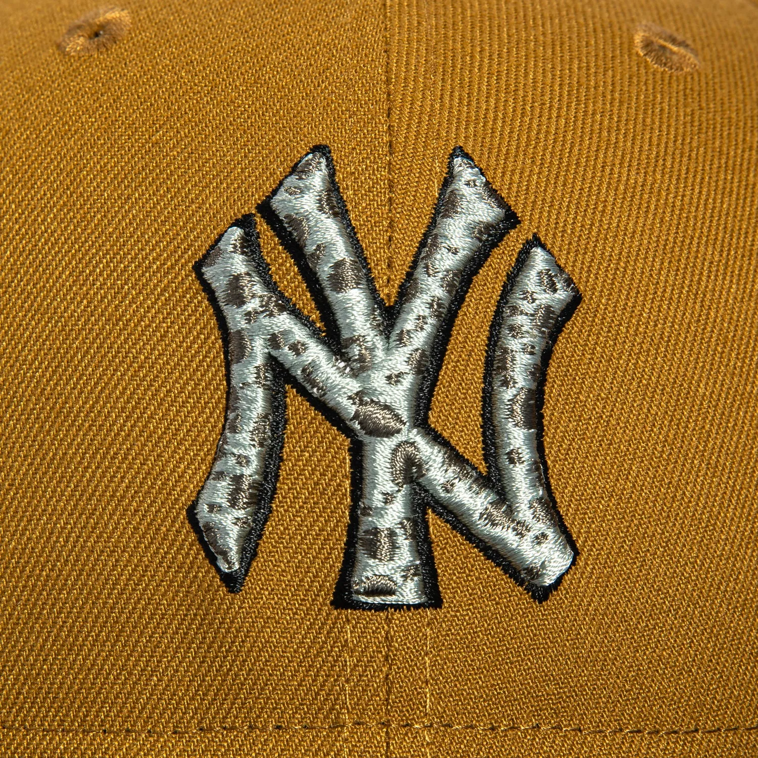 New Era 59Fifty Maxed Out New York Yankees Safari Hat - Gold, Black