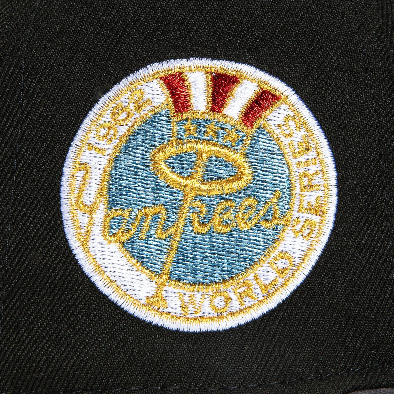 New Era 59Fifty New York Yankees 1962 World Series Patch Hat - Black. Graphite