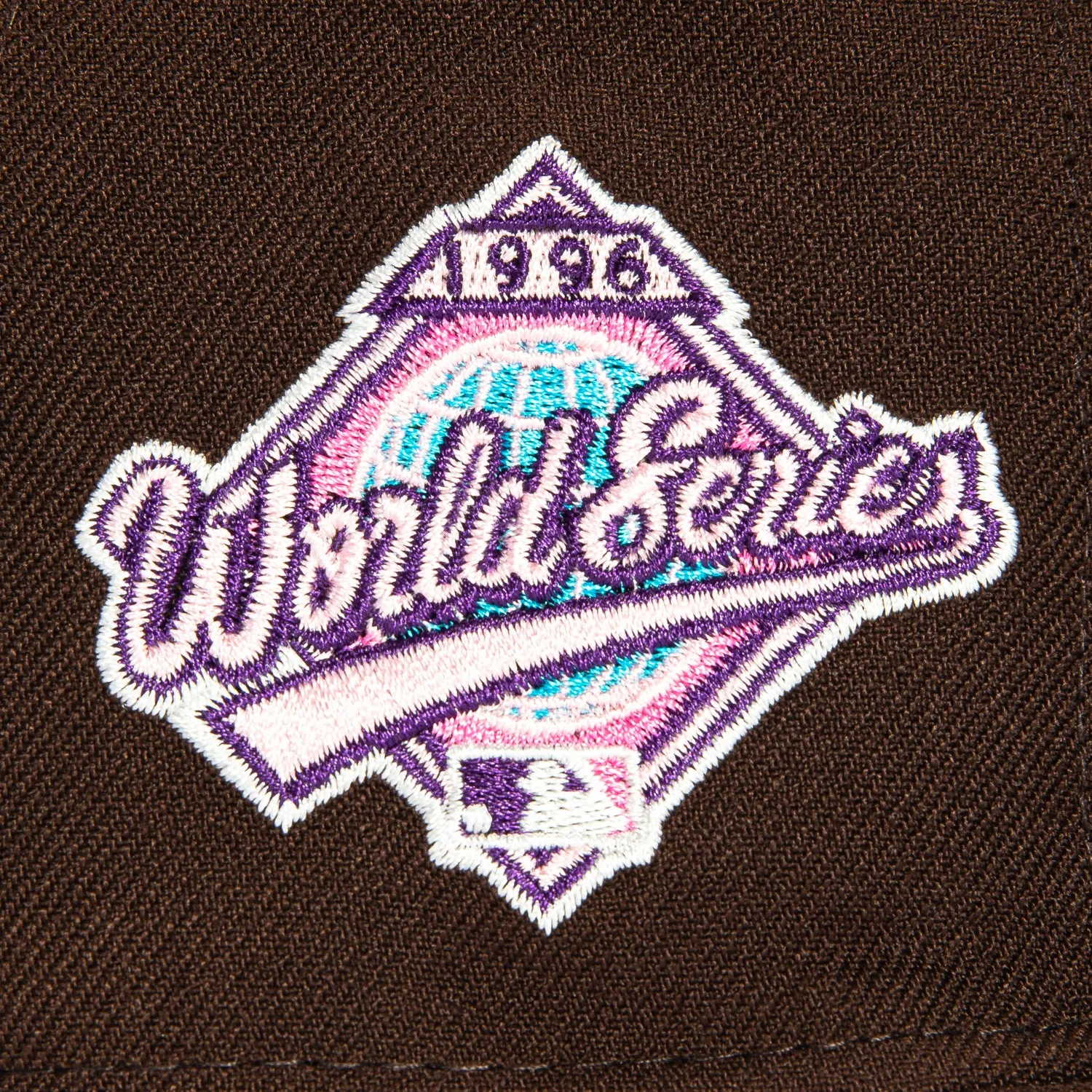New Era 59Fifty New York Yankees 1996 World Series Patch Graffiti Hat - Brown