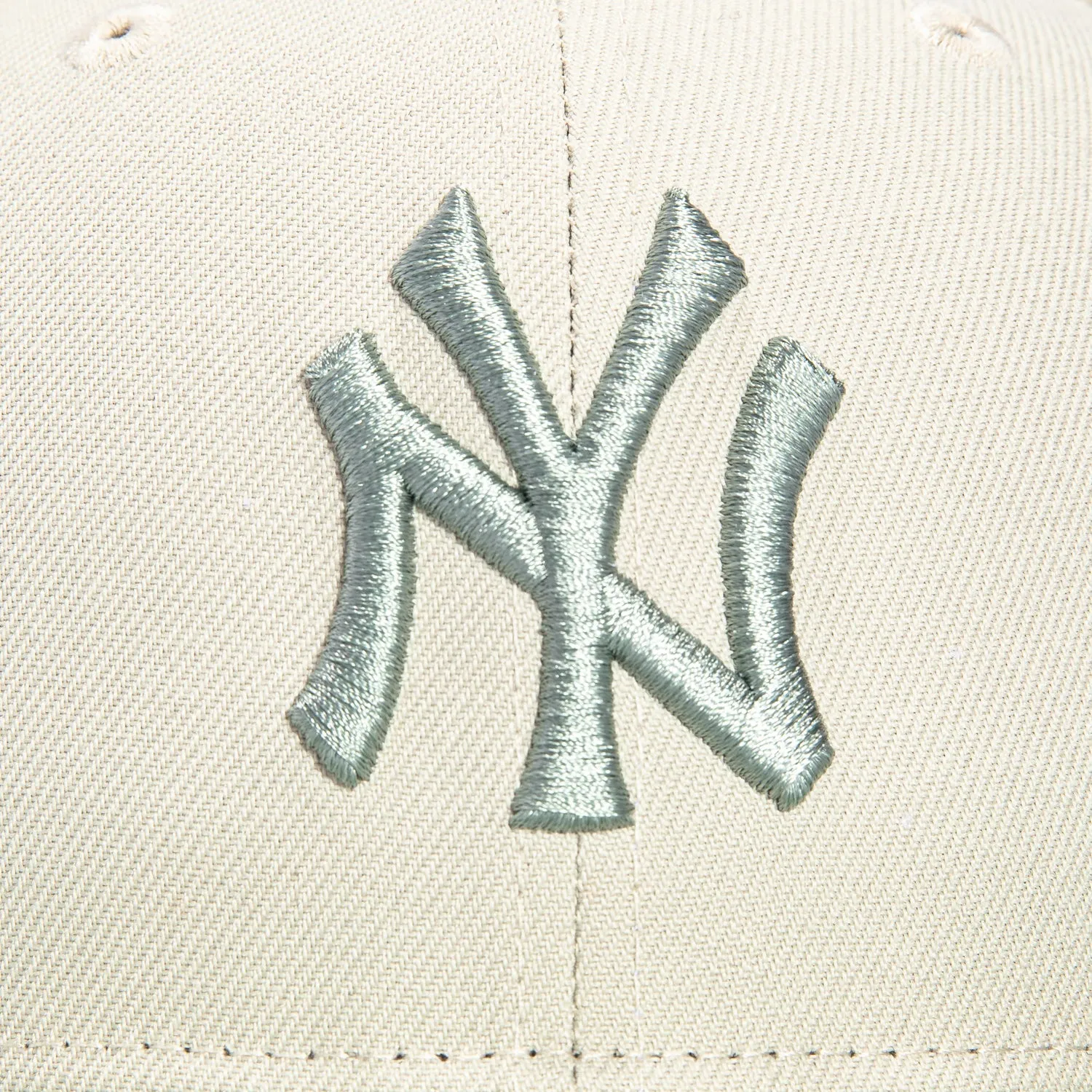 New Era 59Fifty New York Yankees Hat - Stone, Everest Green
