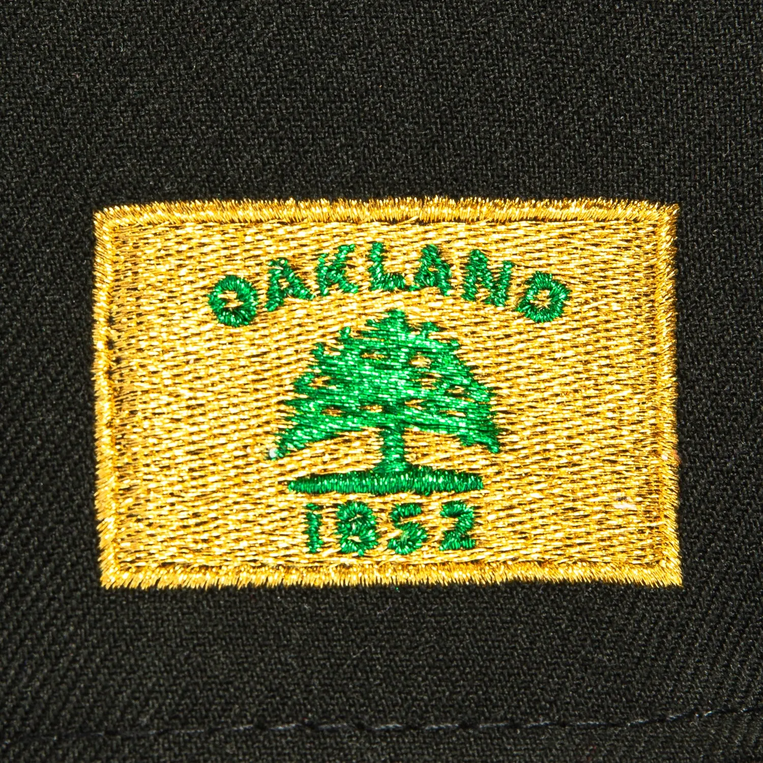 New Era 59Fifty Oakland Athletics Oakland Flag Patch BP Hat - Black, Graphite