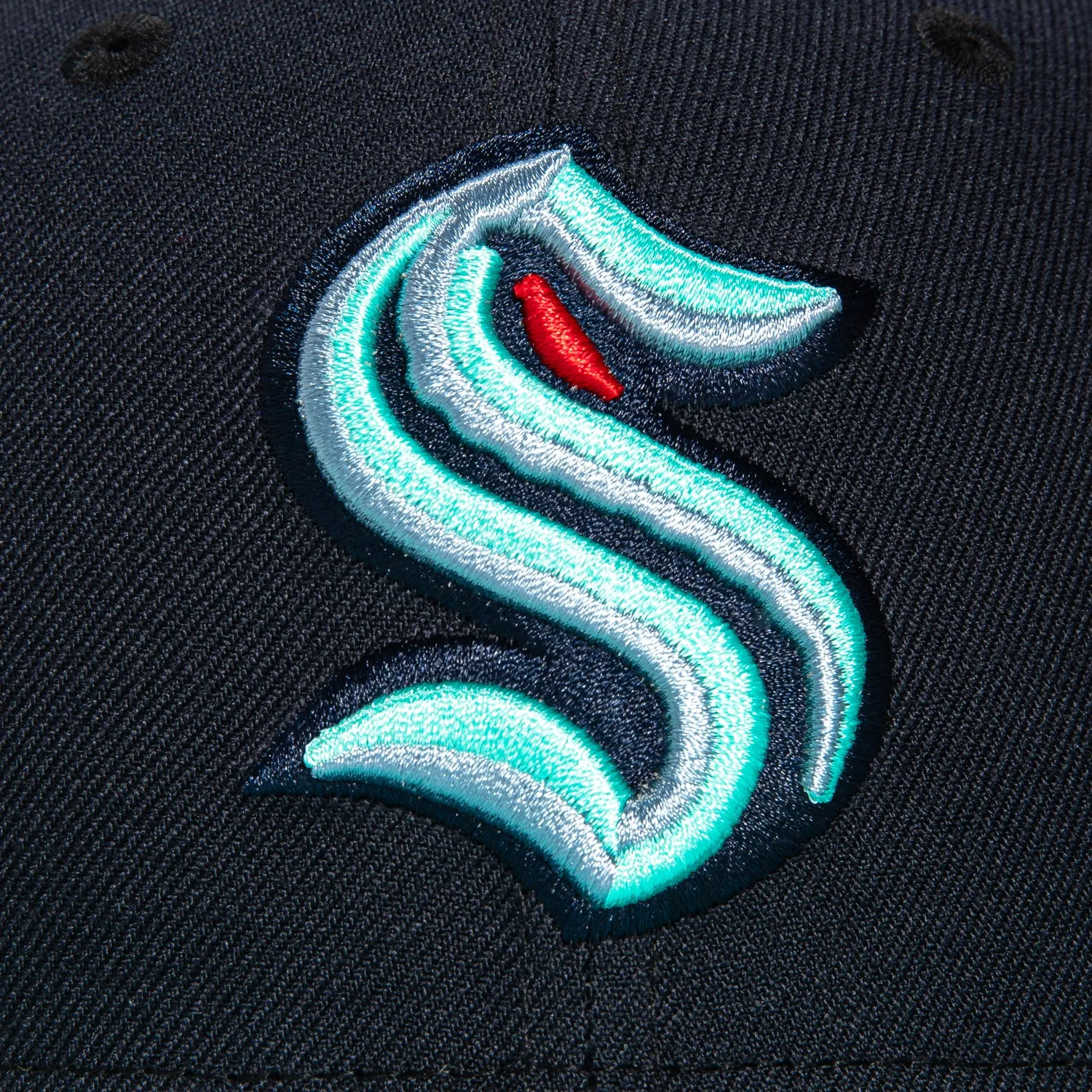 New Era 59Fifty Seattle Kraken Inaugural Patch Hat - Navy. Mint