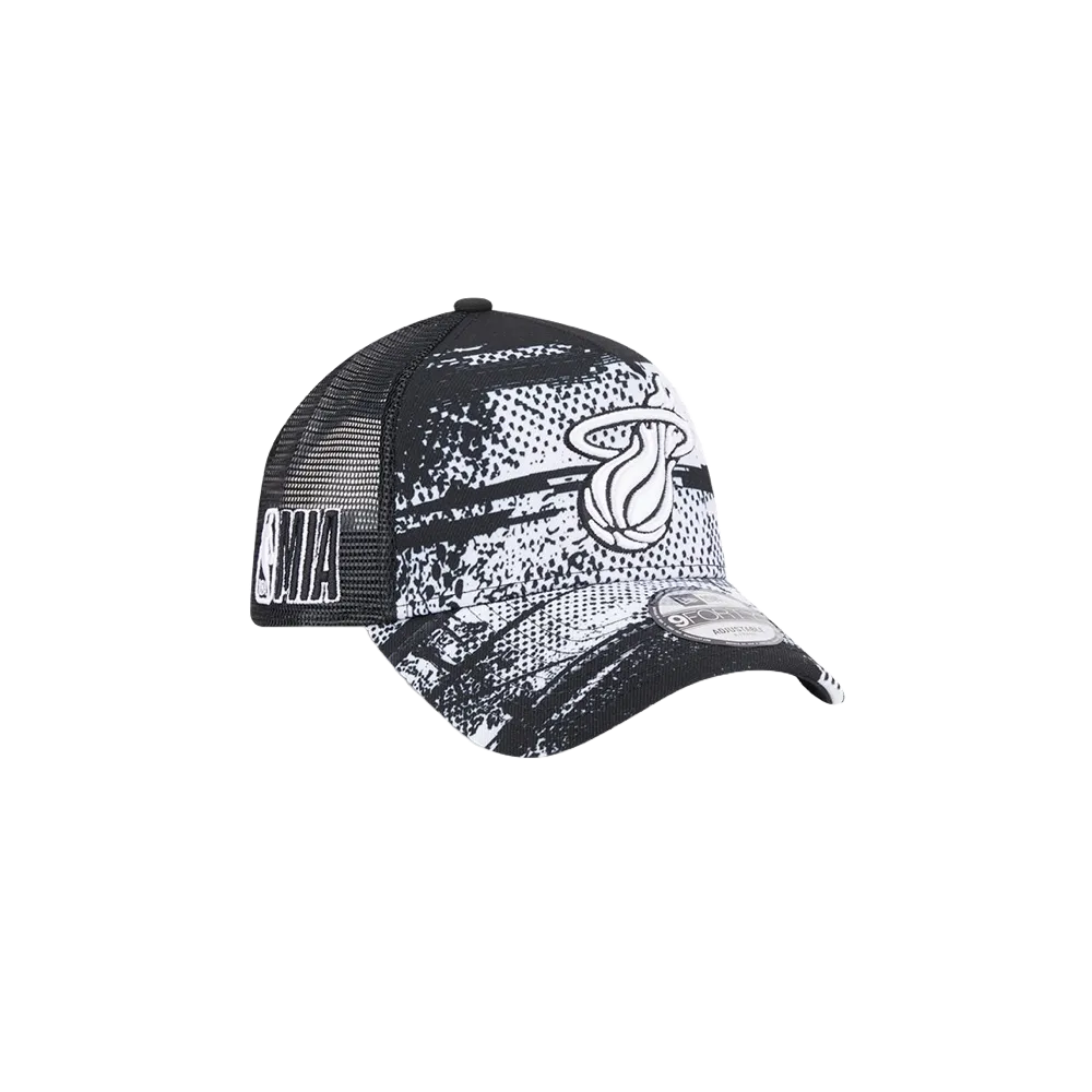 New Era Miami HEAT 2024 Tipoff Black and White Trucker Snapback