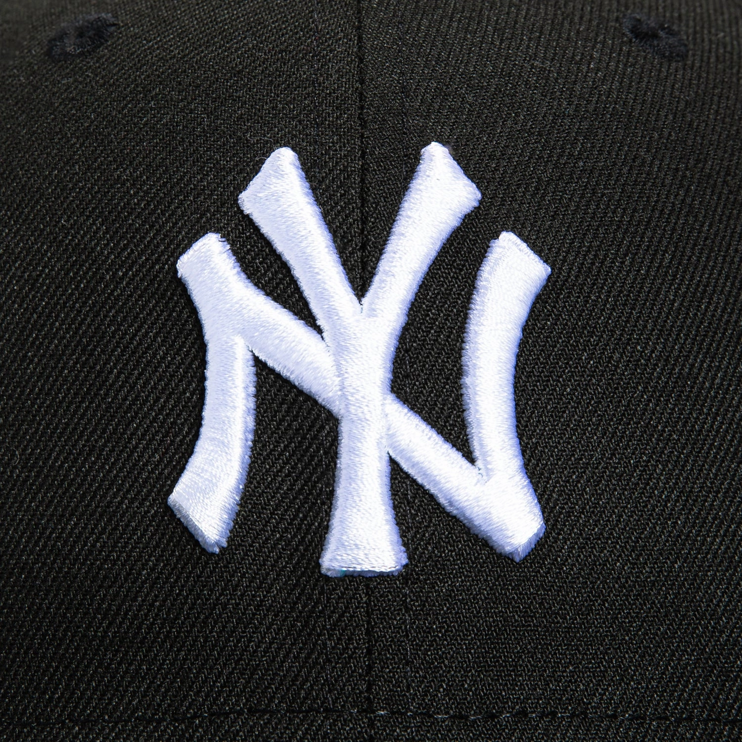 New Era 59Fifty City Sleeps New York Yankees Subway Series Patch Hat - Black. White